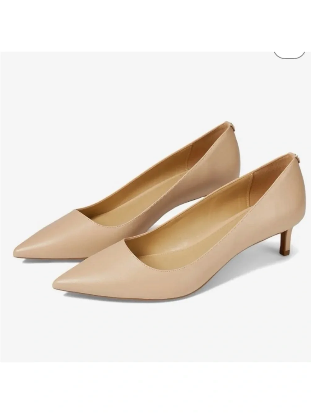*used* Michael Kors Kitten Heel flex pumps.